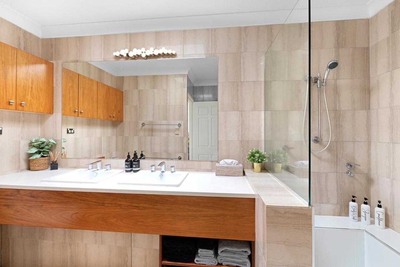 Apartament Montipora Unit 3 - In The Heart Of Airlie, Wi-Fi And Netflix Airlie Beach Zewnętrze zdjęcie